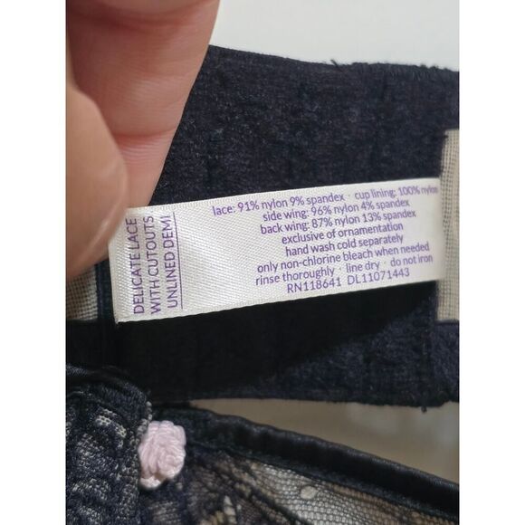 CACIQUE Delicate Lace with Cutouts Unlined Demi Bra Women's Size 38DDD - Picture 5 of 6